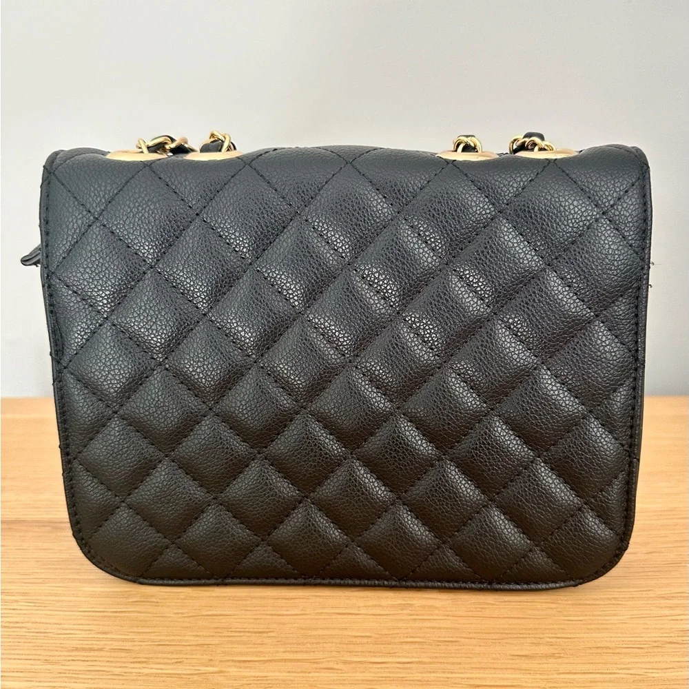 Black quilted purse with chain strap - Picture 3 of 11